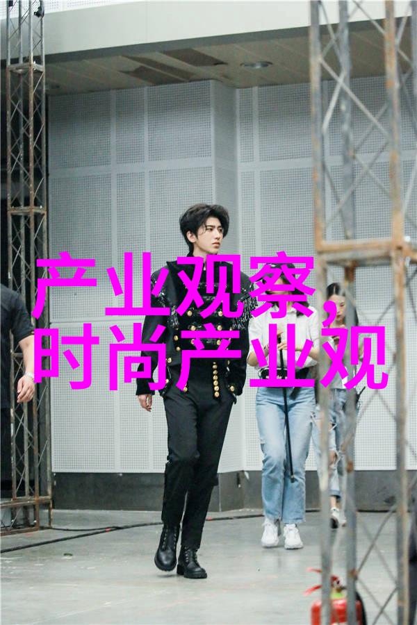 40岁女性最新短发时尚造型指南