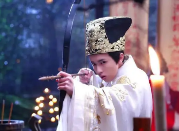 骑士猎人领主解读九鹿王三重身份