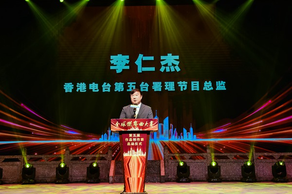 男士时尚搭配助手高级男装搭配推荐系统