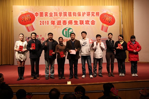 斐乐衬衫穿上它让我感觉就像在舞台上闪耀