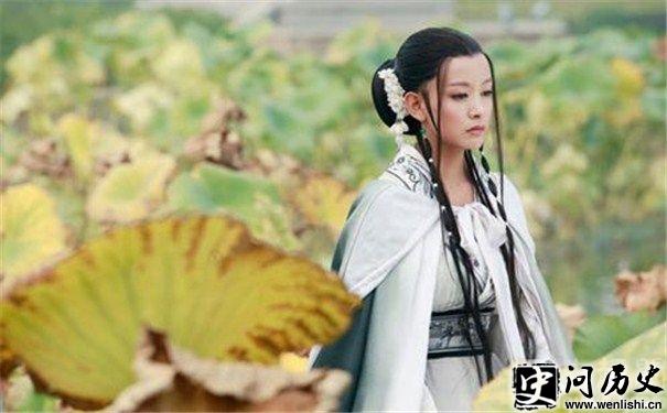 如何在不使用太多化妆品的情况下让新剪的头发生效应最大化展示出风采