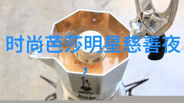 倾城之恋萧逸武侠小说中的绝世美女与英雄