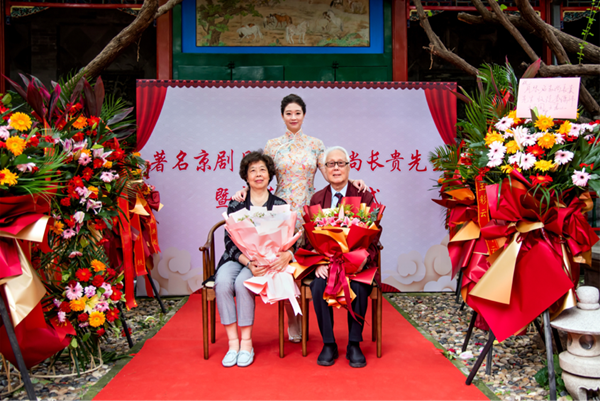 母亲和我聊天咖啡馆里的故事妈妈教我的生活哲学