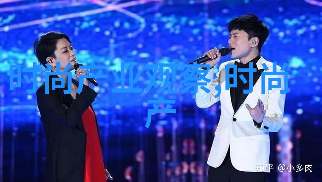 今年流行什么短发发型女 - 2023年最时尚的短发女孩风格简约流畅与个性