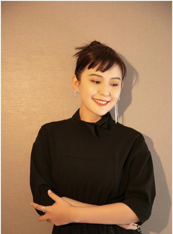 square-top-on-long-face-shape