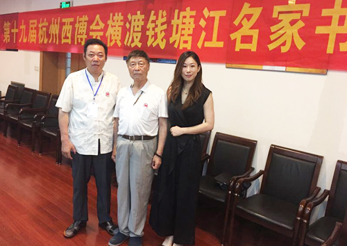 军事风格的时尚 Icons 贝雷帽的文化力量