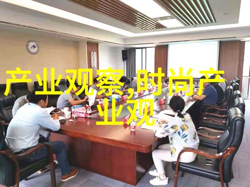 2021年春夏妆容流行趋势下的小个子女人如何以气质加厚短棉服的魅力