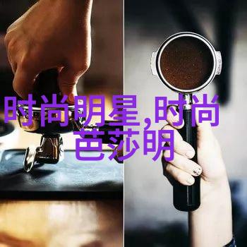 网络红人聂小雨的鸡吃挑战3分25秒的诱惑与趣味