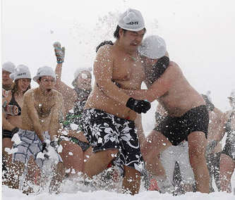 今年流行大波浪卷圆脸女孩也能轻松驾驭探秘如何用短发型提升美感