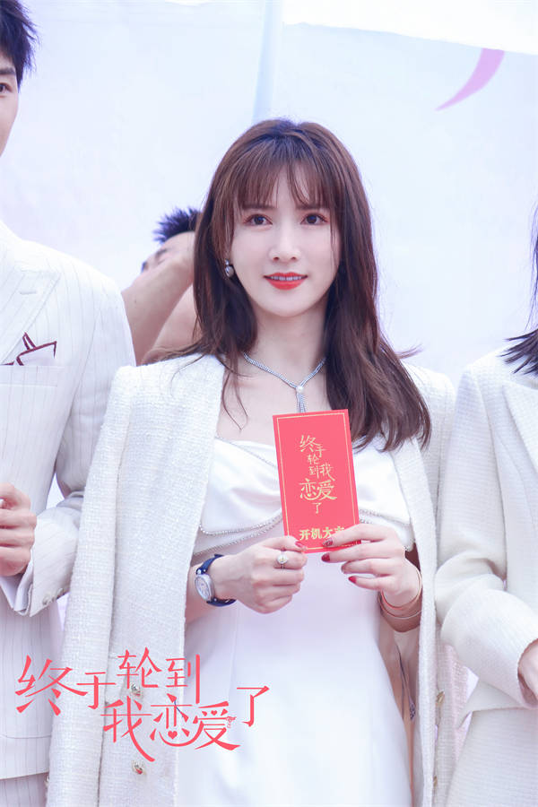 短发发型女2023最新款图片大全我来帮你逛一逛最新的短发风格吧