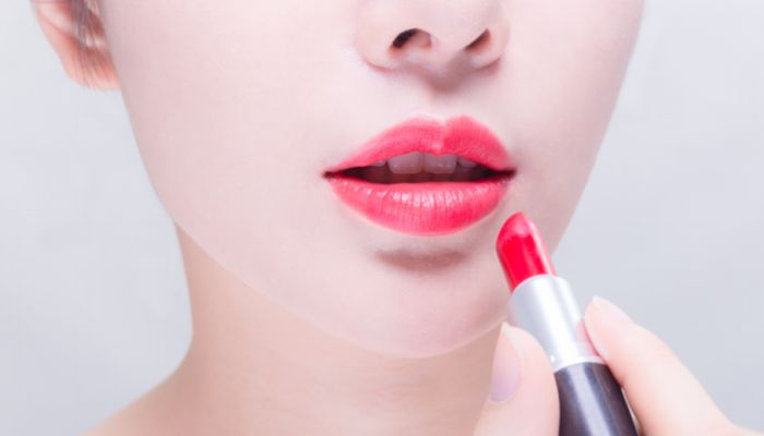 美发指南-圆脸女生的完美选择10款适合您的小短发造型