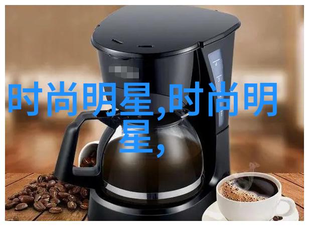2021年冬季流行什么衣服戴上这款苍焰库克Rado瑞士雷达表硬核时尚一整季