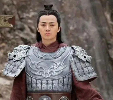 男士时尚发型新趋势探索成熟魅力的艺术之道