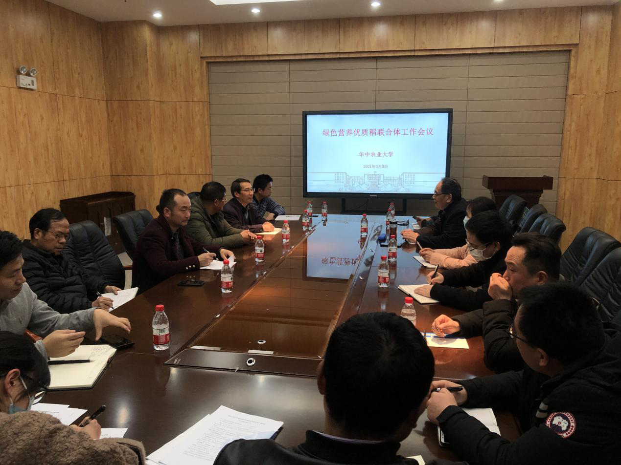 买女士钱包什么牌子好别忘了最近流行的女装风格选择一个与时俱进的品牌才是最好的