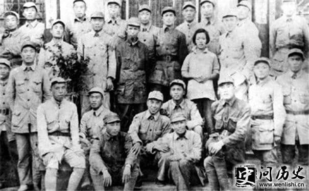 中短发美学-四十而不彷徨探索适合40岁女性的中短发型