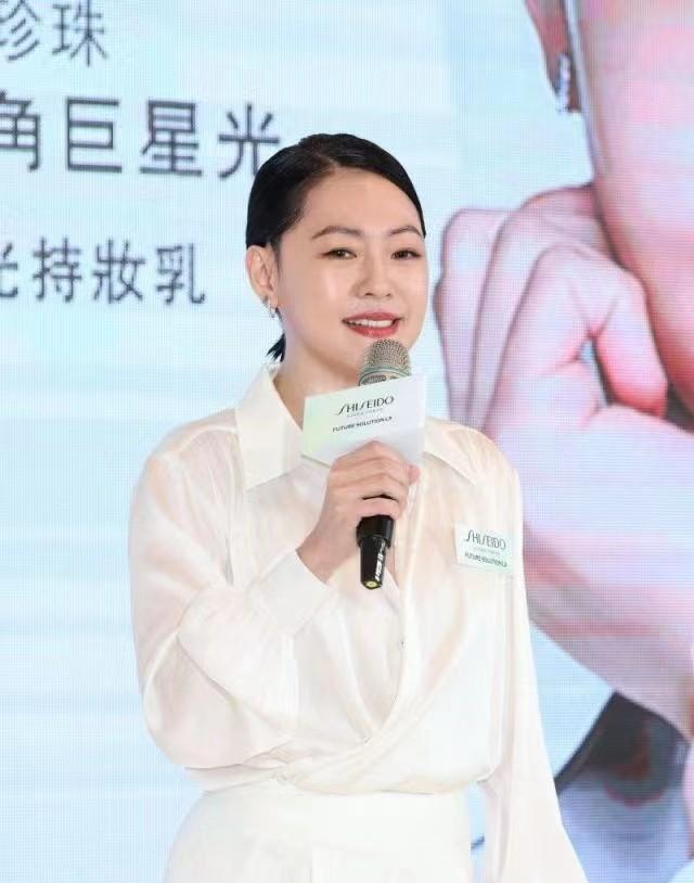 古典与现代交融精选20款经典型男搭配中不可或缺的白色高帮革面裘克靴式图片欣赏