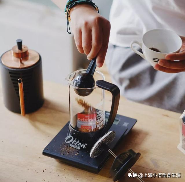美发剪头理论知识-剪刀舞步解锁美发艺术的精髓