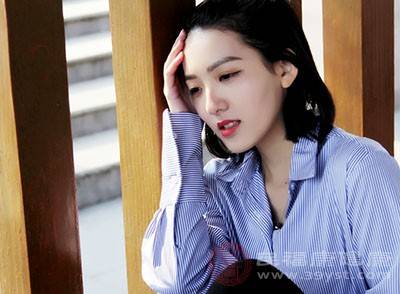 UNIQLO与设计师JW Anderson春夏系列即将发售梅花运动服如同初春的第一抹绽放