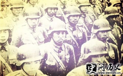 男士西裤的时尚演变与穿搭技巧