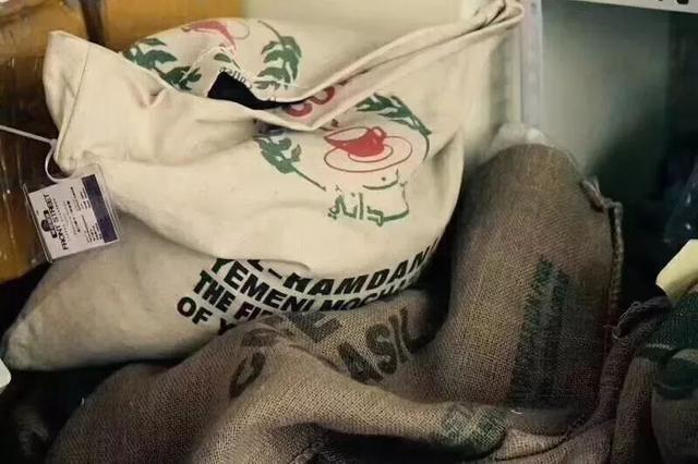镜头前的小剪女一场温馨的自我造型之旅