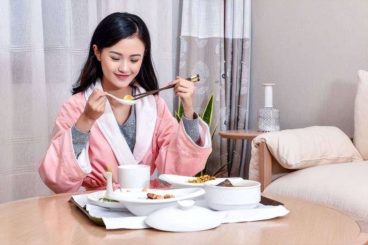 创意无限利用废旧物品制作手工吊坠新颖DIY方法
