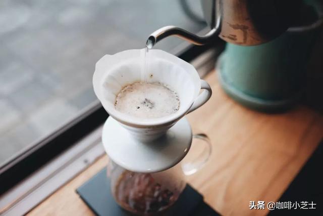 编发艺术半披肩风格的淑女魅力