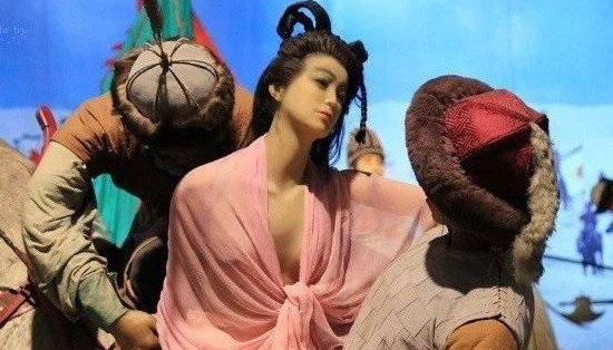 古风发型半扎半散的魅力探索