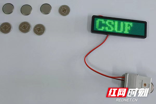 男士发型的种类 - 剪刀手法与艺术探索男士发型的多样性